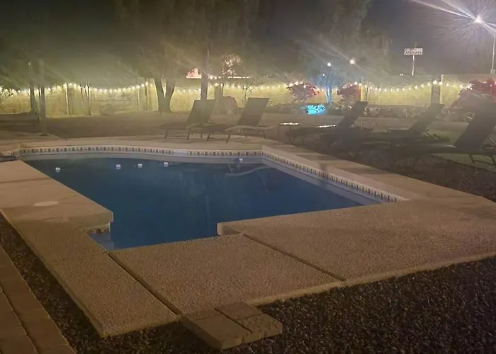 Ferienhaus Glendale Escape Private Pool & Charming Patio *